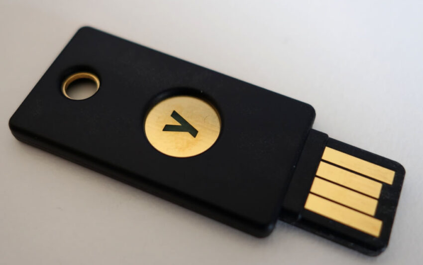 YubiKey U2F Security Key